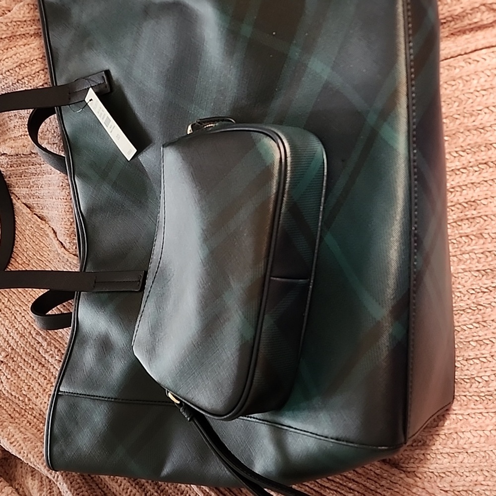 Tote bag and wristlet from Talbots